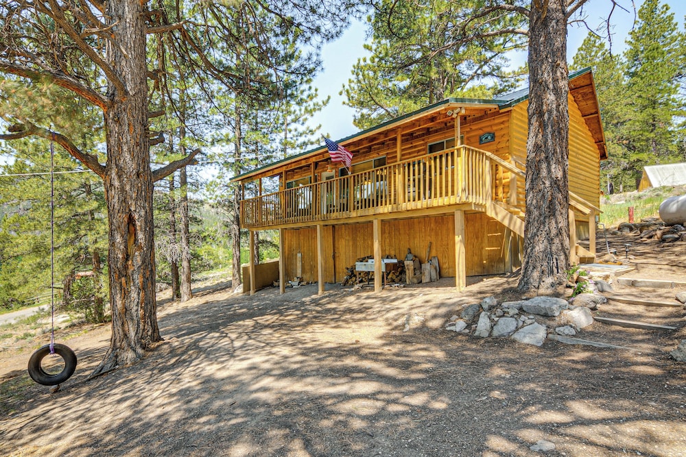 Furnished Deck & Mountain Views: Panguitch Cabin