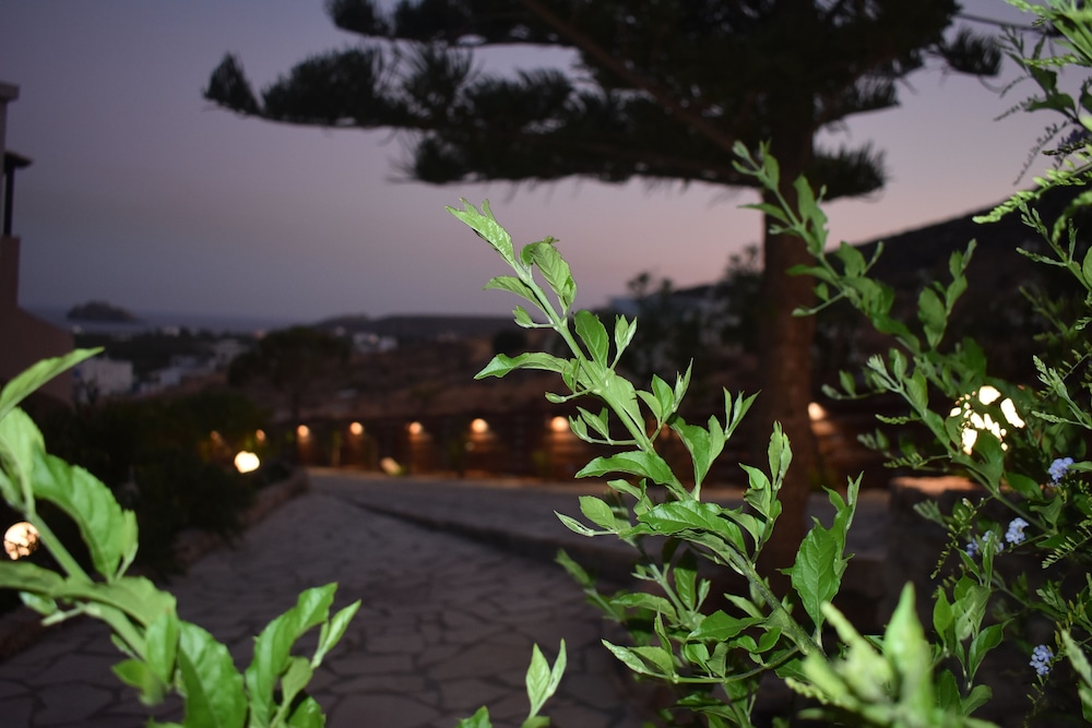 Asteras Apartments