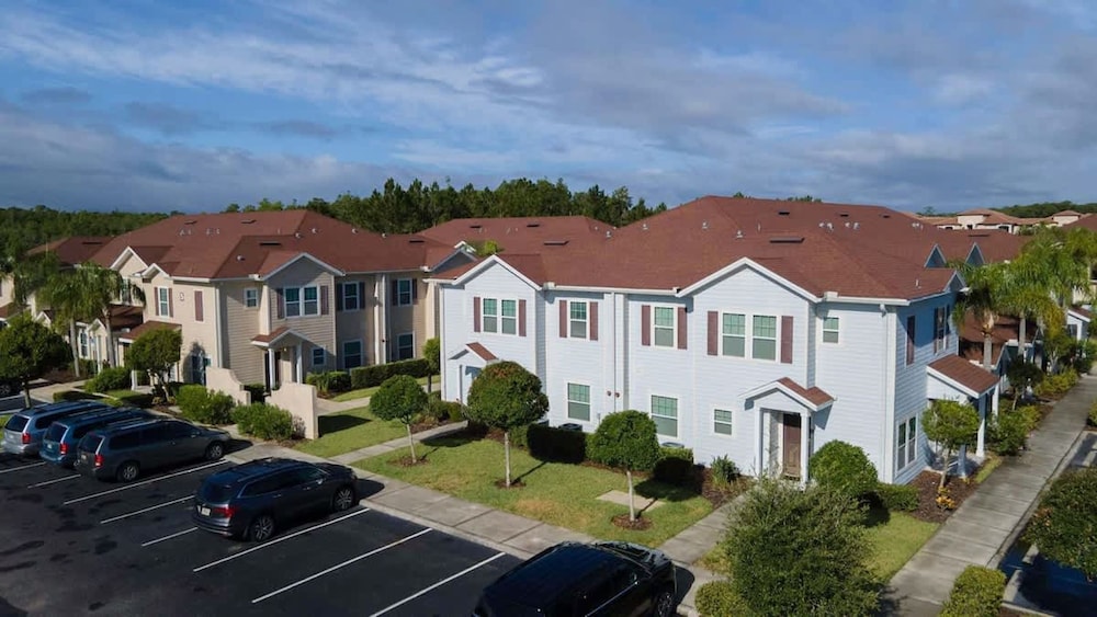 4BR Family Townhouse Steps to Disney
