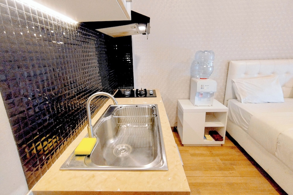 Minimalist Studio Conecting To Mall At Anderson Supermall Mansion Apartment