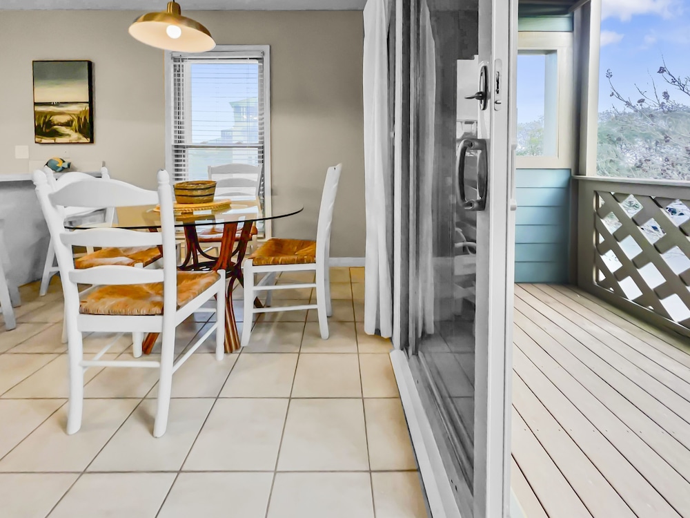 Inlet Dunes 204 1 Bedroom Townhouse by RedAwning view 5