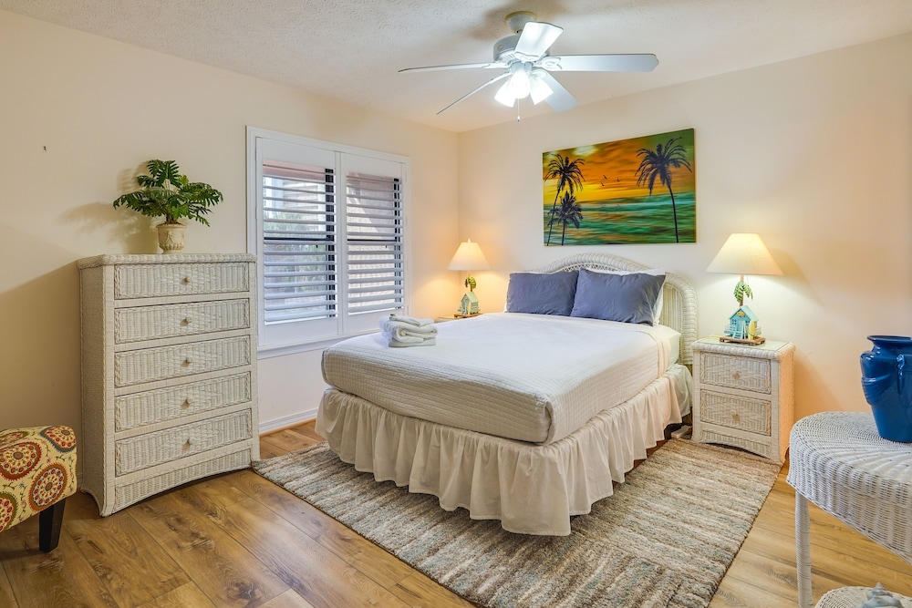 PCB Townhome w/ Resort Amenities - Walk to Ocean!
