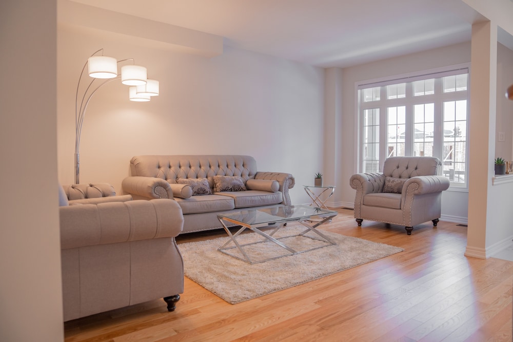 Lovely Bedroom - Image 3