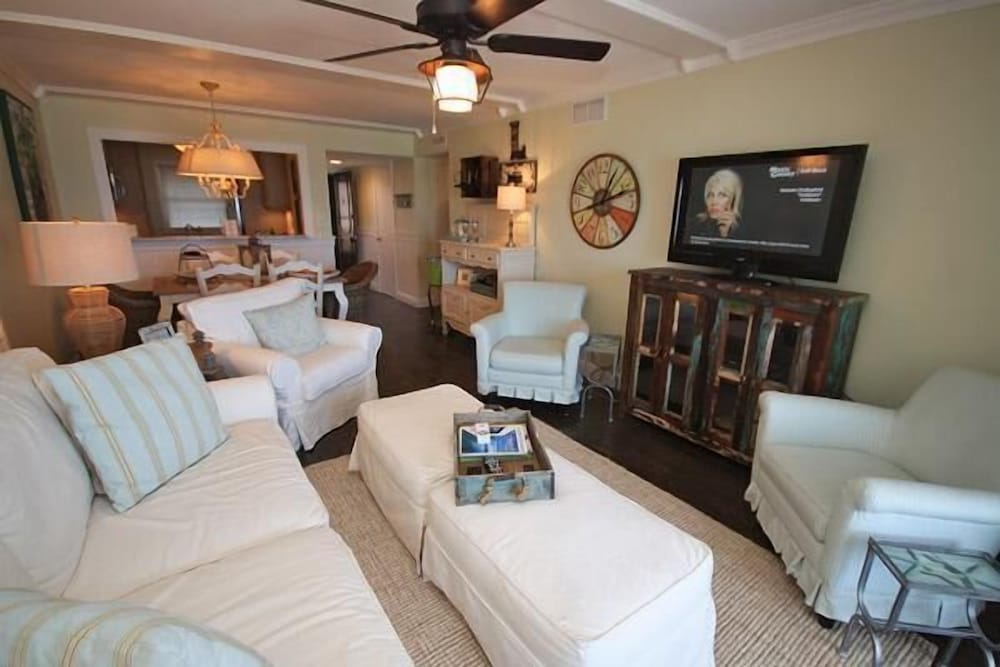 Sea Coast Gardens II 2 Bedroom Condo by Great Ocean Condos