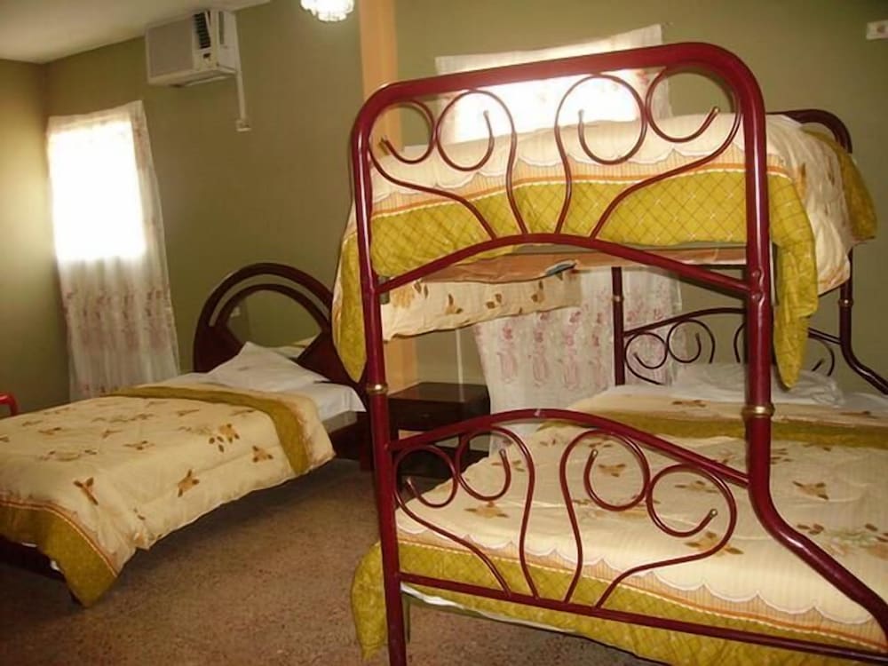 Hotel Eloy Alfaro - Hostel