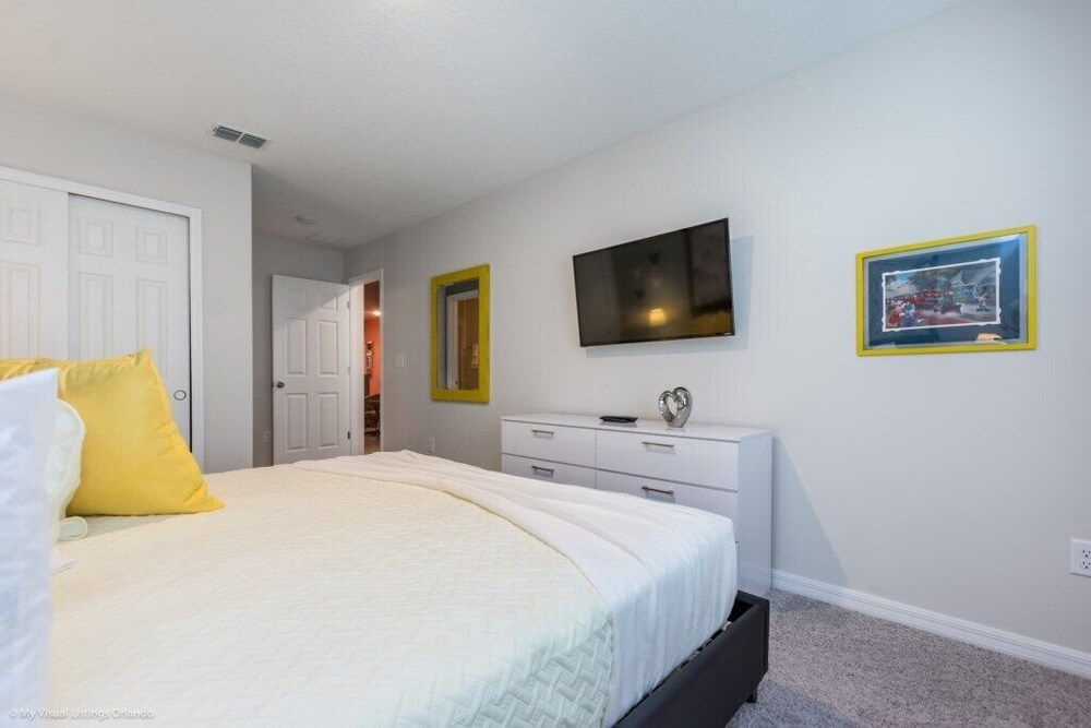Orlando Newest Resort Community Town 5 Bedroom Townhouse by RedAwning view 3