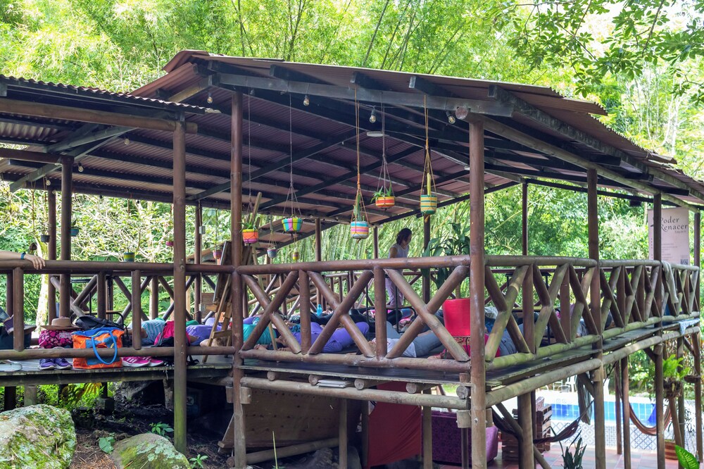Bahareque Hostal