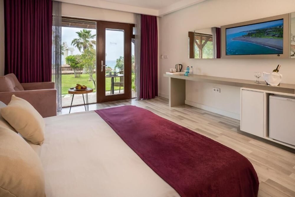 Flora Garden Beach Club - All inclusive