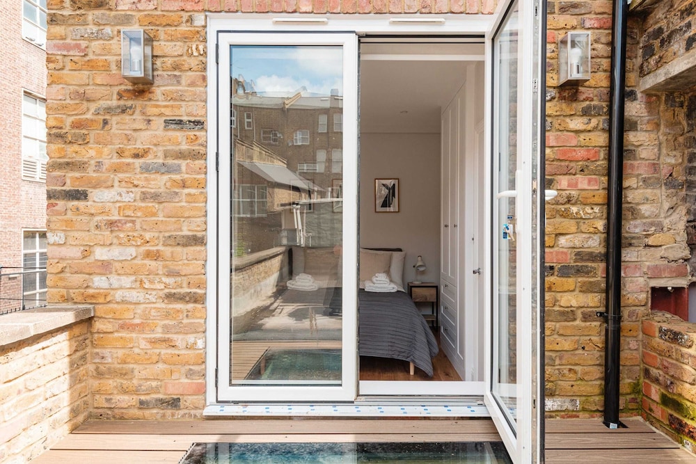 Lillie Road Residence B