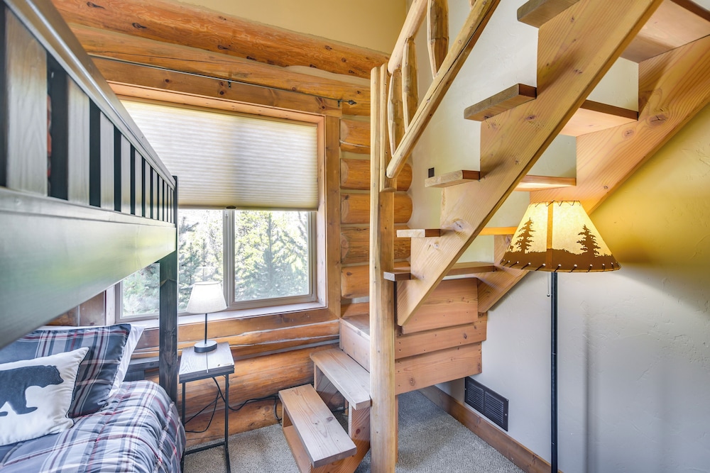 Close to Rmnp & Beach: Grand Lake Cabin Retreat!
