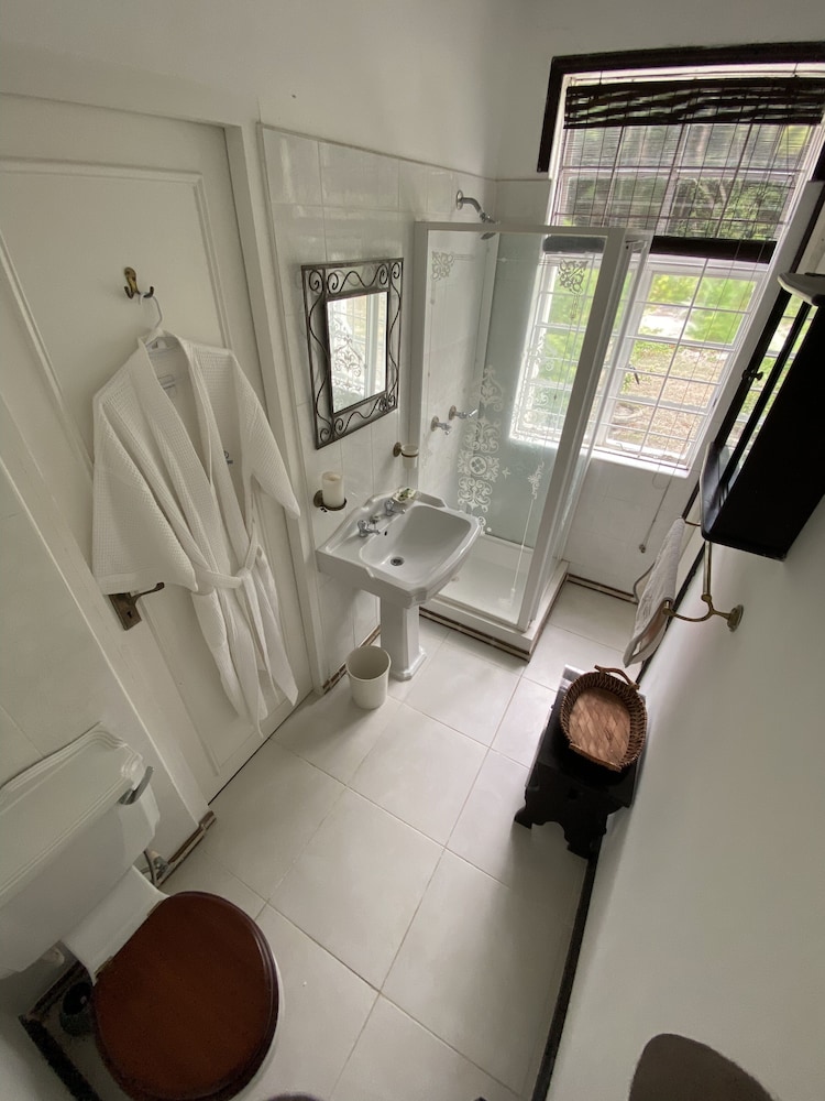 Barbados Chi Guest House