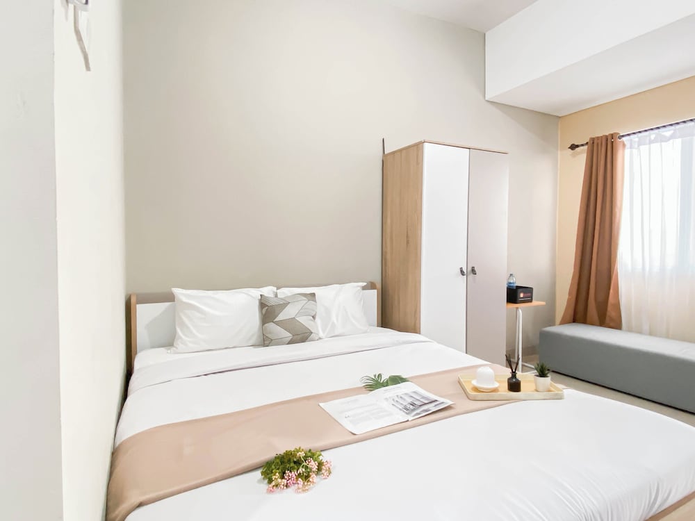 Cozy And Best Place Studio Apartment Royal Sentul Park