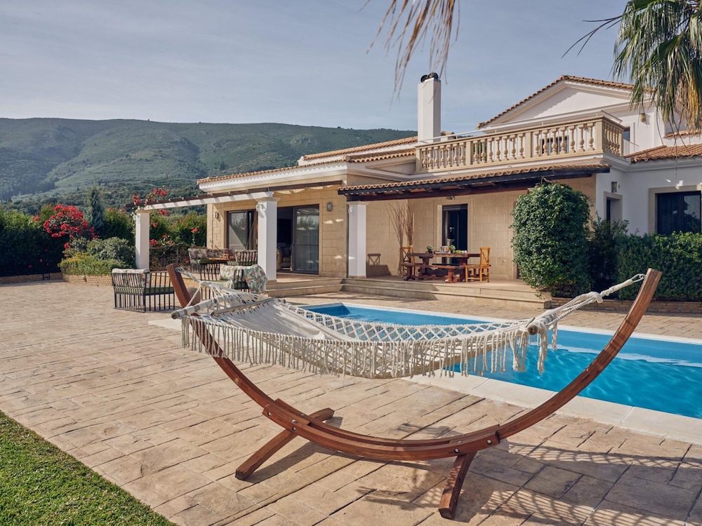 Olive Grove Luxurious Villa With Private Pool Est