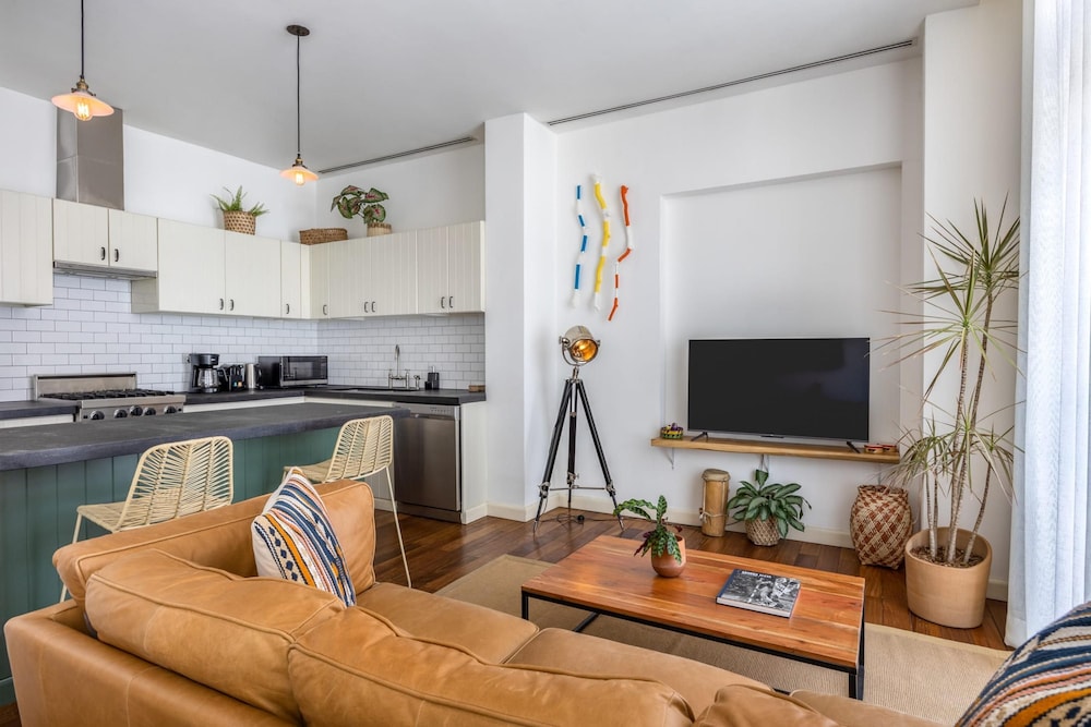 w Beautiful 1BR With Balcony in Casco Viejo view 5