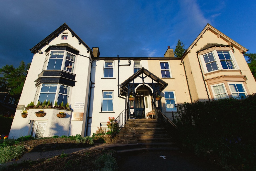 Blenheim Lodge