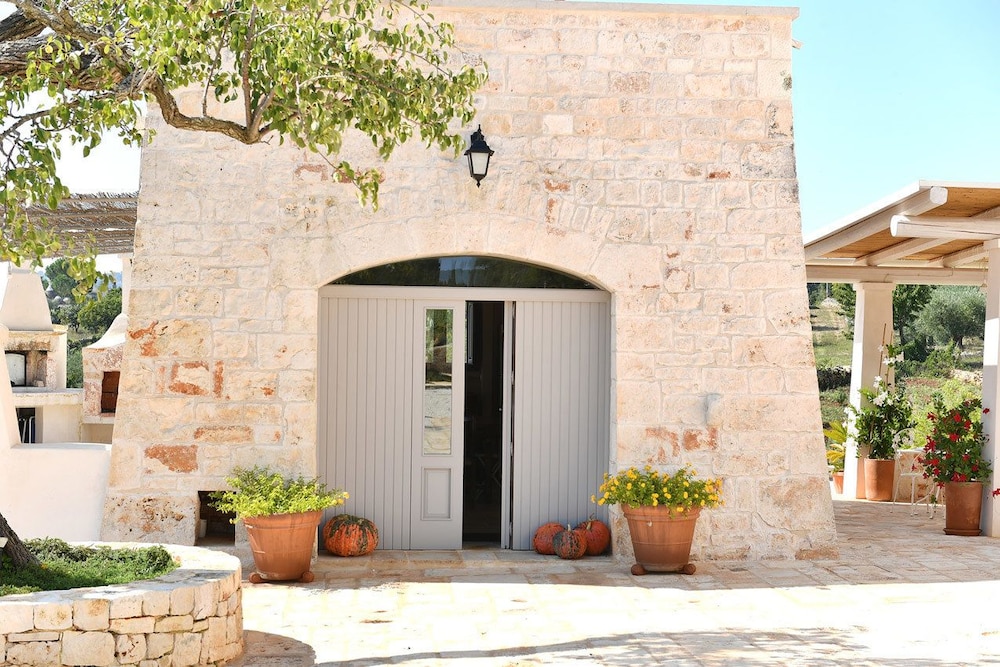 Trulli Laetitia