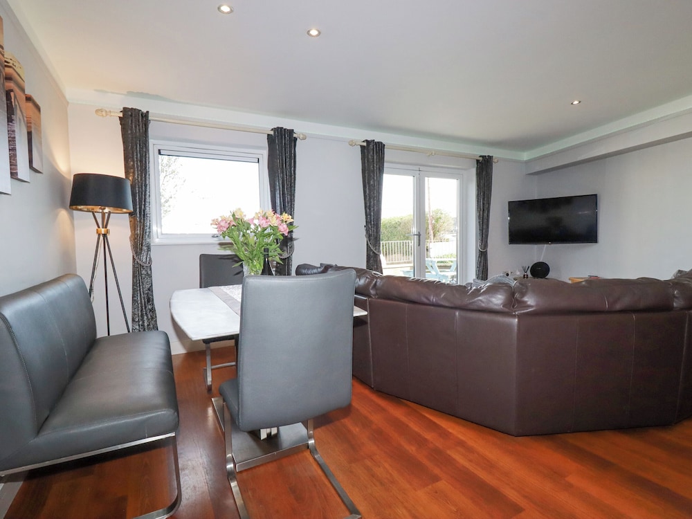 Apartment 2