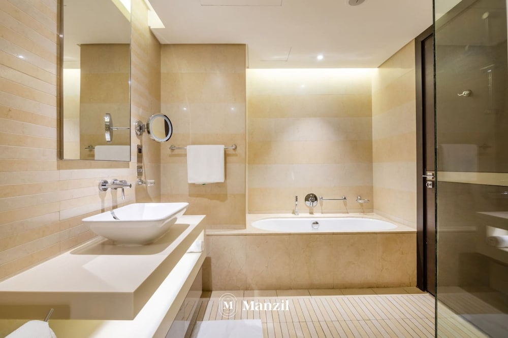 Luxury Studio Near Wafi Mall Metro Dubai Frame
