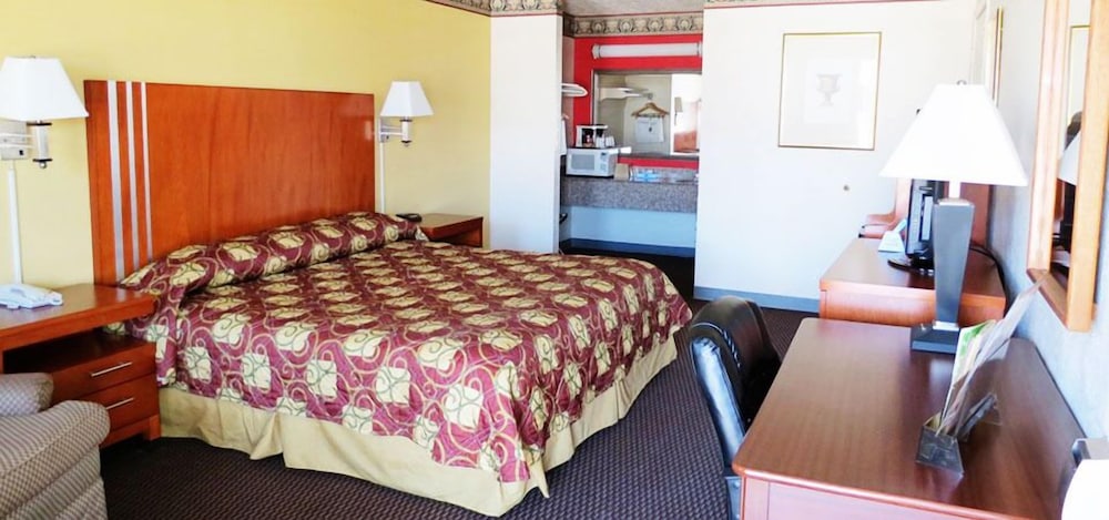 Winnie Inn Suites & RV Park