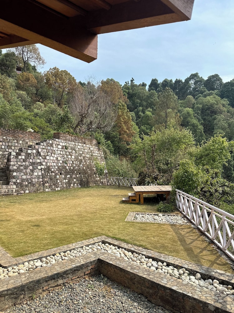 Luxsugero Cottages Premium view 4