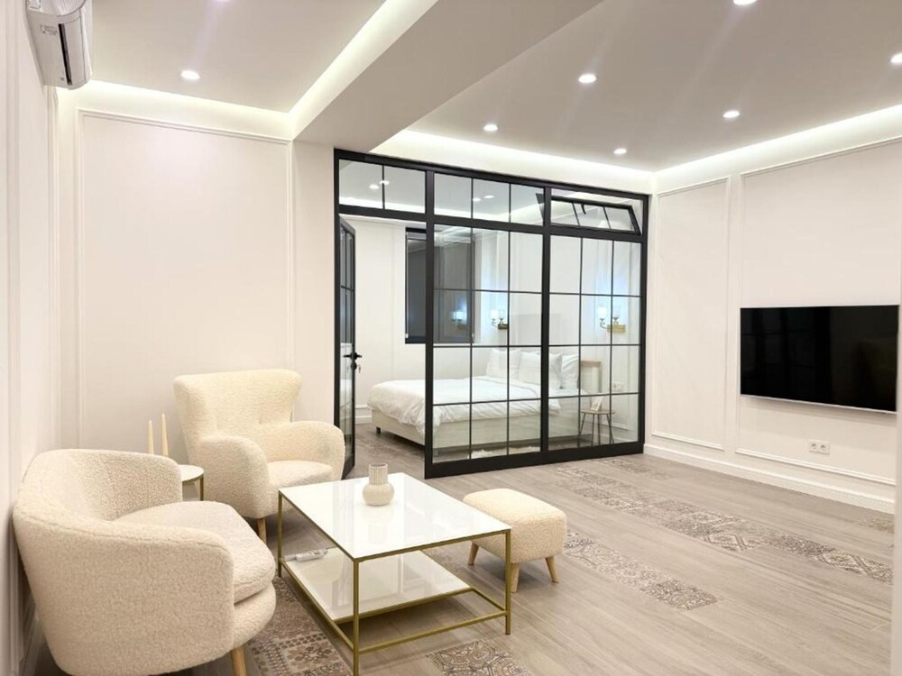 Prime City Residence by Sweet Home
