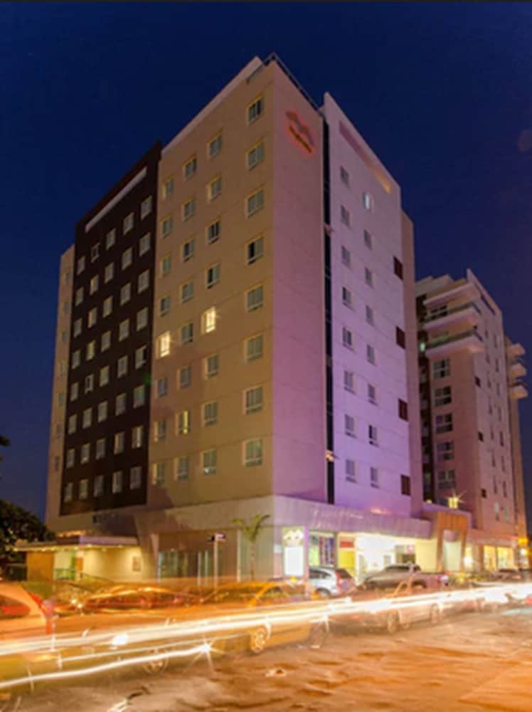 Hotel Express Vieiralves - Image 1