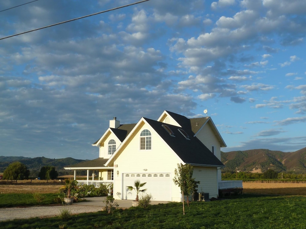 Makiivka Estate