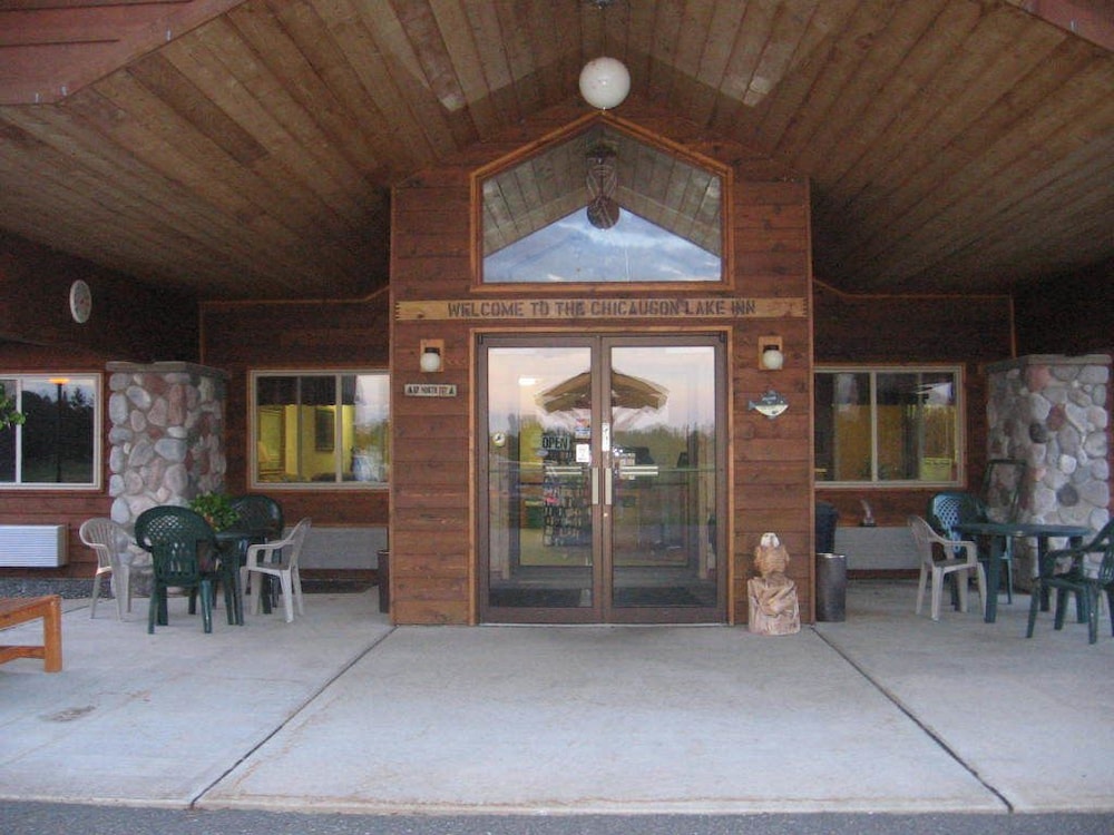 Chicaugon Lake Inn