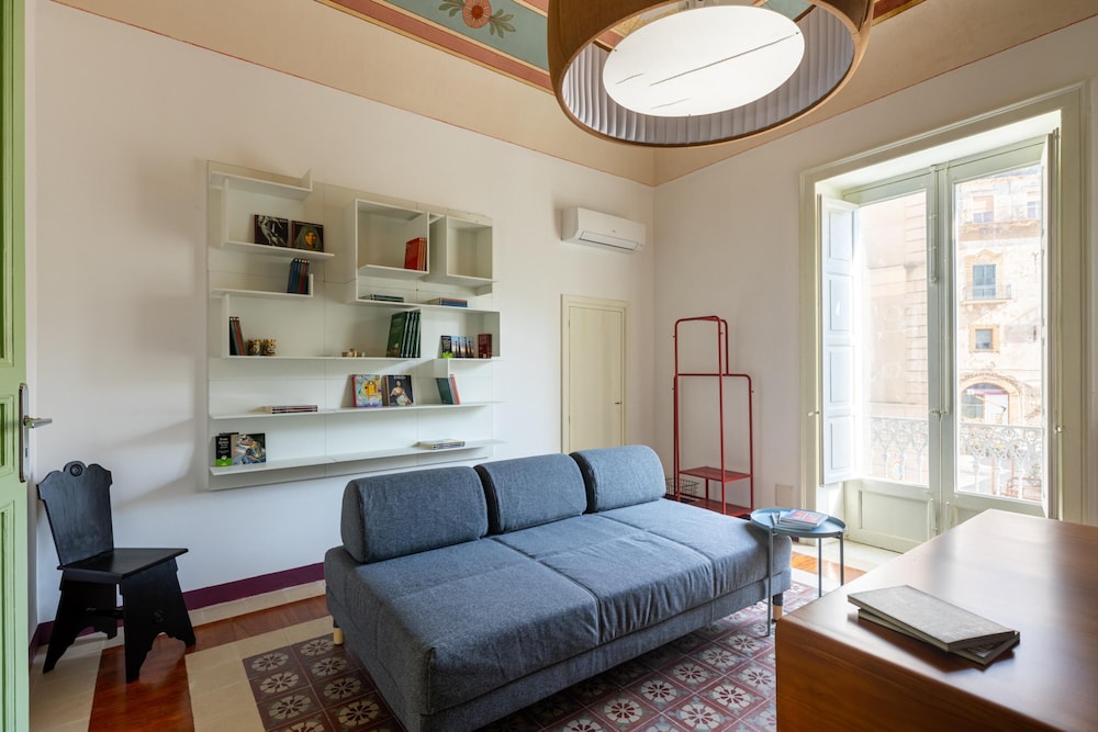 Charming House in Cefal