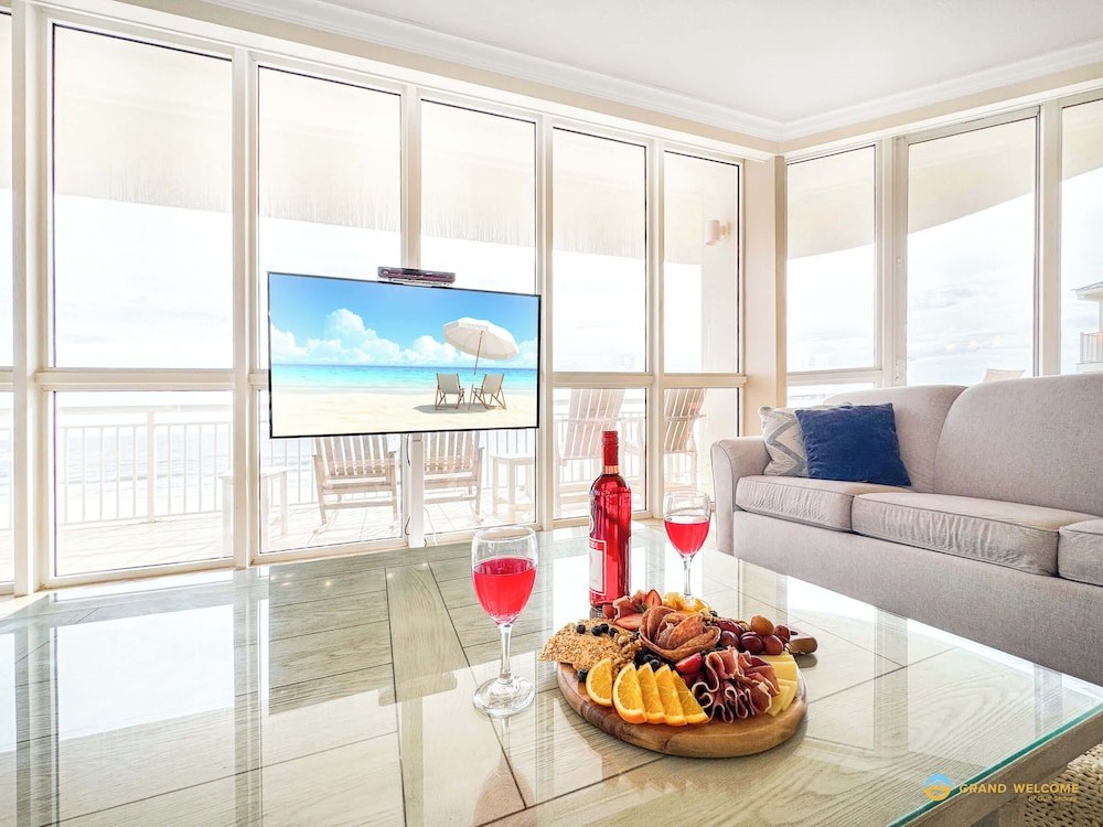 Oceanfront Luxe Pool + Beachfront Free Golf