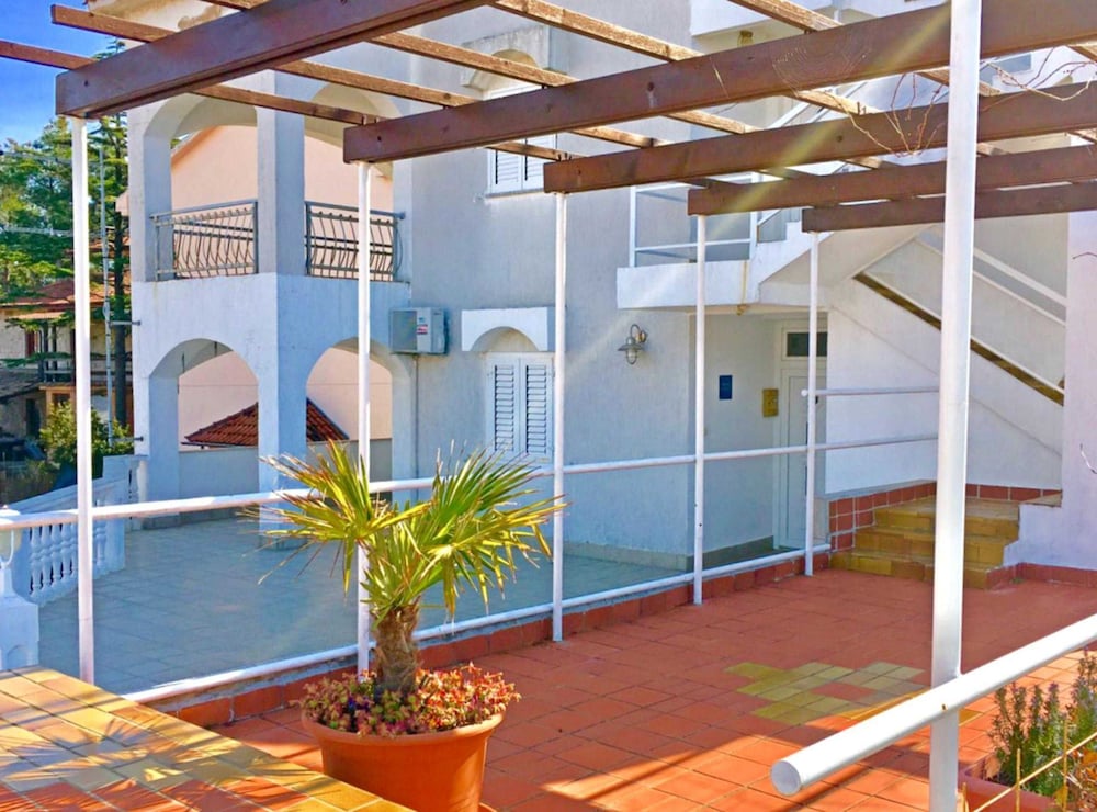 Bright Krk Apartment With Balcony and Beach Proximity