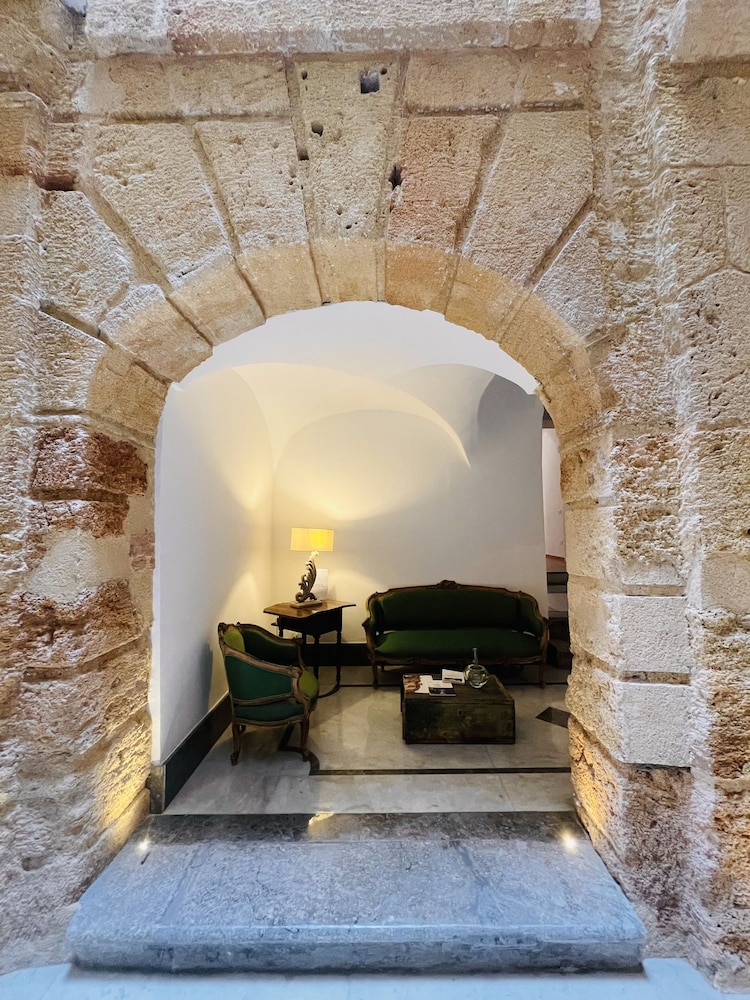 Palazzo del Poeta, fotografia 3
