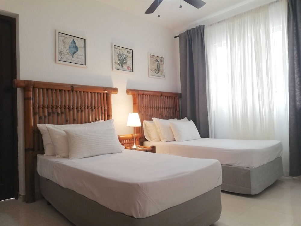 Los Corales Tropical Beach Resort & SPA