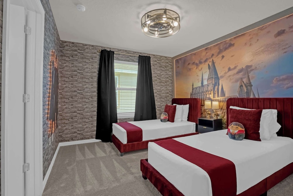 Upstay: Family Retreat w Pool, Cinema & Games Room