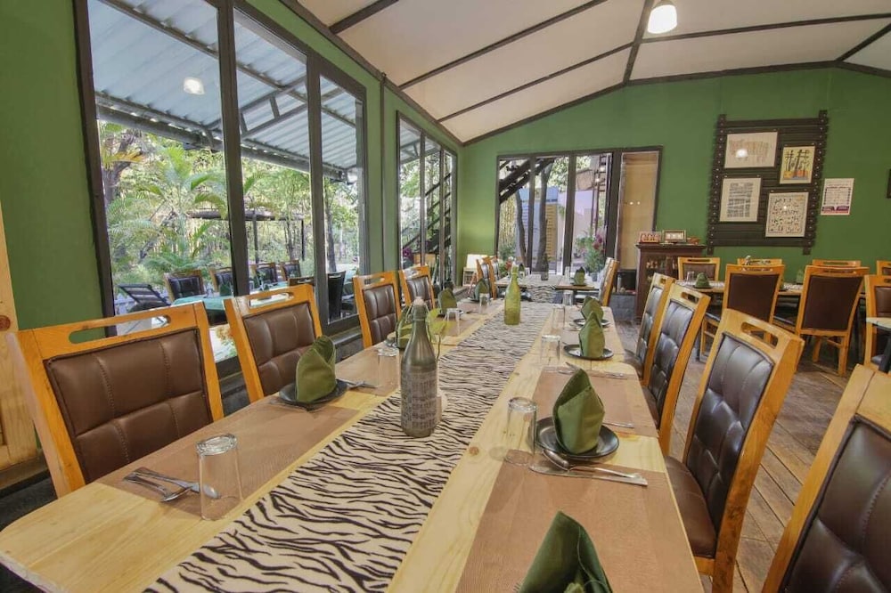 Wilderness camp Resort Pench