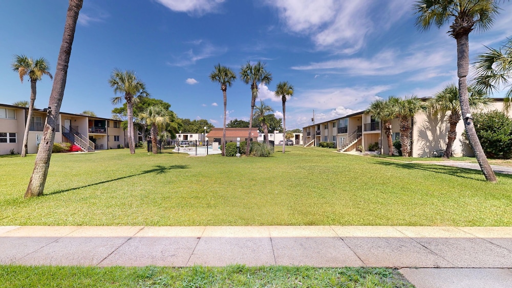 Sea Palm 2b 2 Bedroom Condo