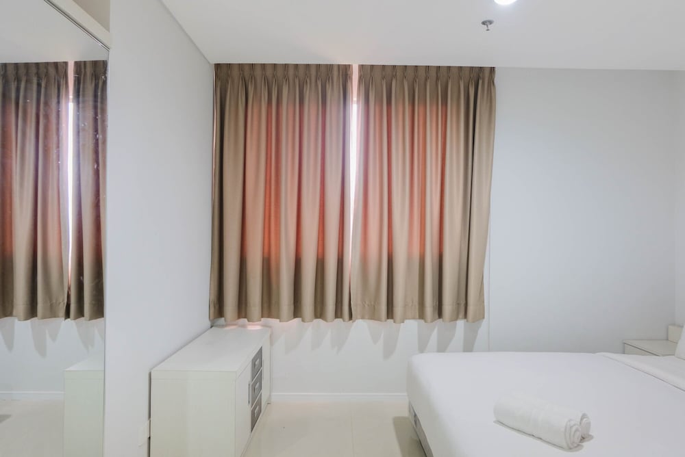 Luxurious and Comfy 2BR Paddington Heights Alam Sutera Apartment view 2
