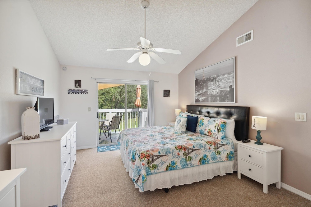 Sweetwater Club 3 Bedroom Condo 7 miles to Disney 3 Condo