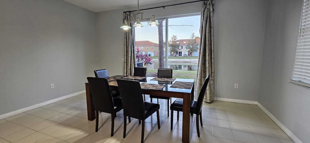 Shv1165ha - 3 Bedroom Townhome In Paradise Cay, Sleeps Up To 6, Just 4 Miles To Disney