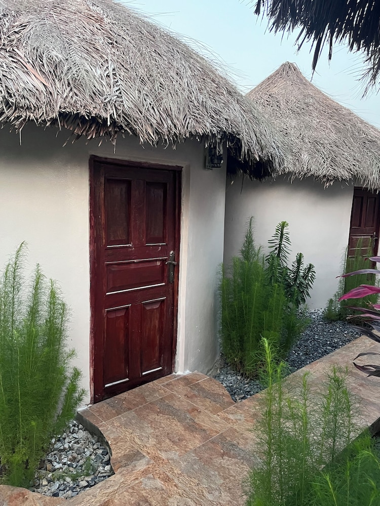 B. Home Resort and Spa