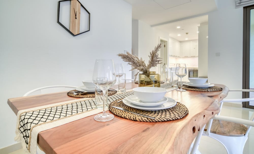 JBR Gem Spacious 1BR Apt With Balcony