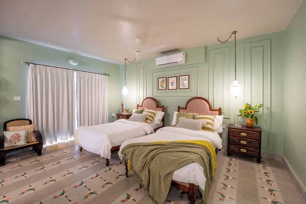 Elivaas Bludoor 5-BHK Pet Friendly Villa