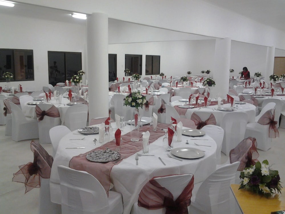 meeting & event spaces