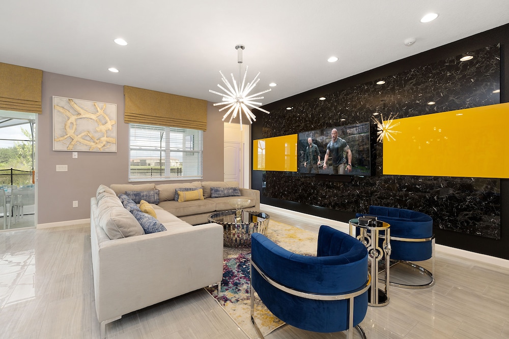 Solterra Resort - Luxury 10 Bedroom Homes - Image 5