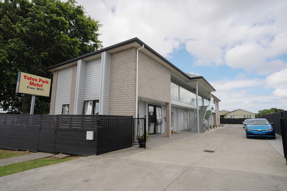 Yates Park Motel
