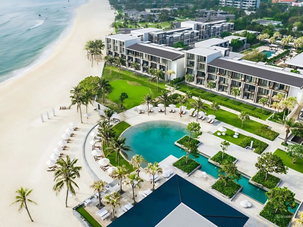 The Salt Collections Beachfront Resort Da Nang
