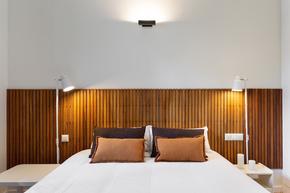 Señor Urgell Apartment By Olala Homes