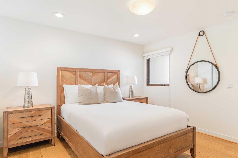 Windansea by Avantstay Private Rooftop Patio, 2 Blocks to Beach & Town