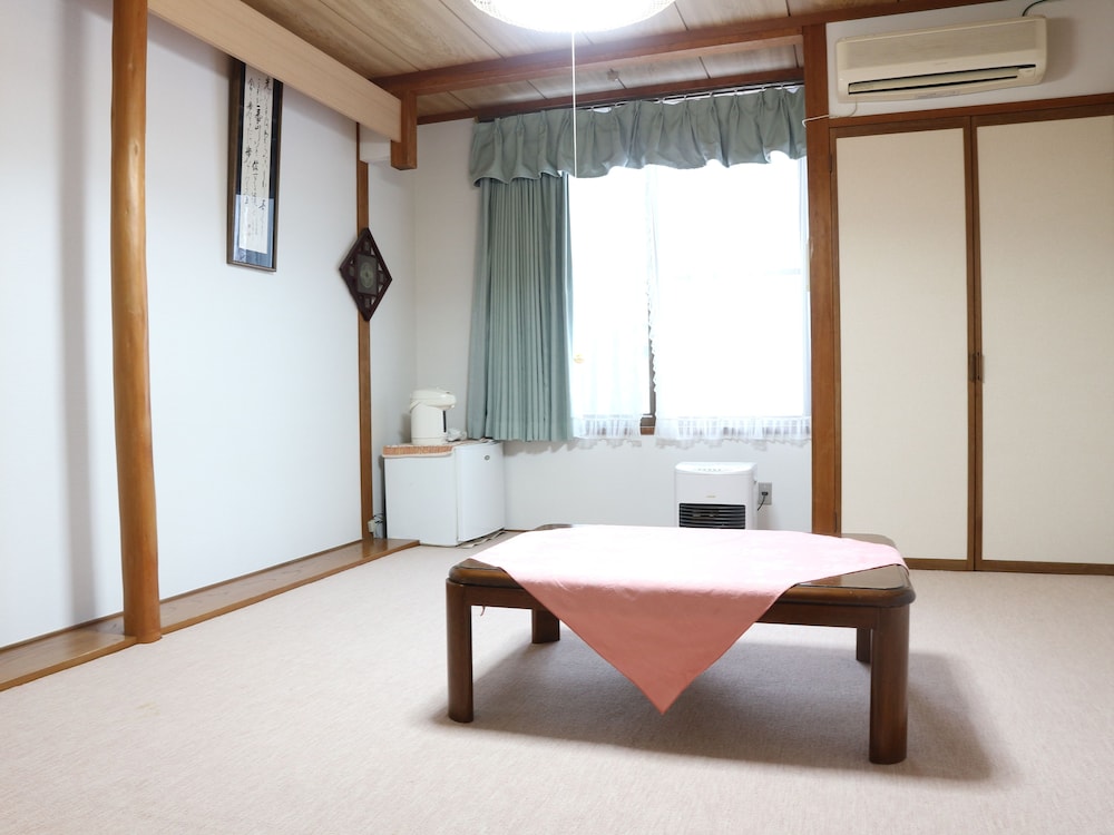 Petit Hotel P-Bow
