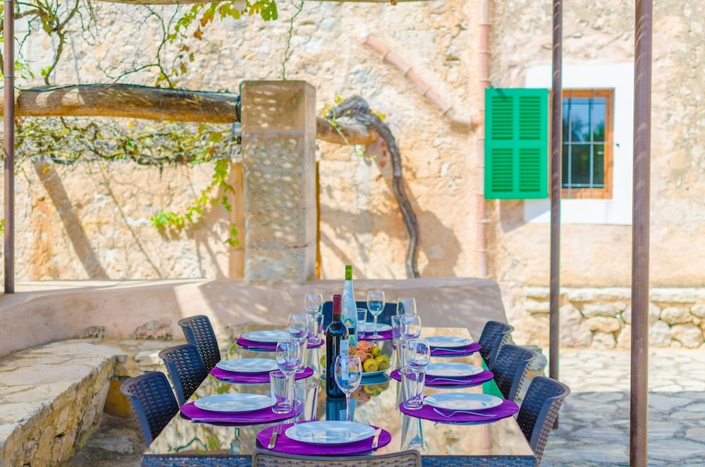 Son Vell in Manacor With 4 Bedrooms and 3 Bathrooms view 4